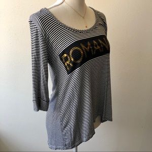 ROMANCE graphic top